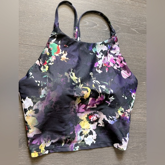 Like New Workout Top built in Bra - Old Navy Active - Floral black -Sz MED - Picture 1 of 4